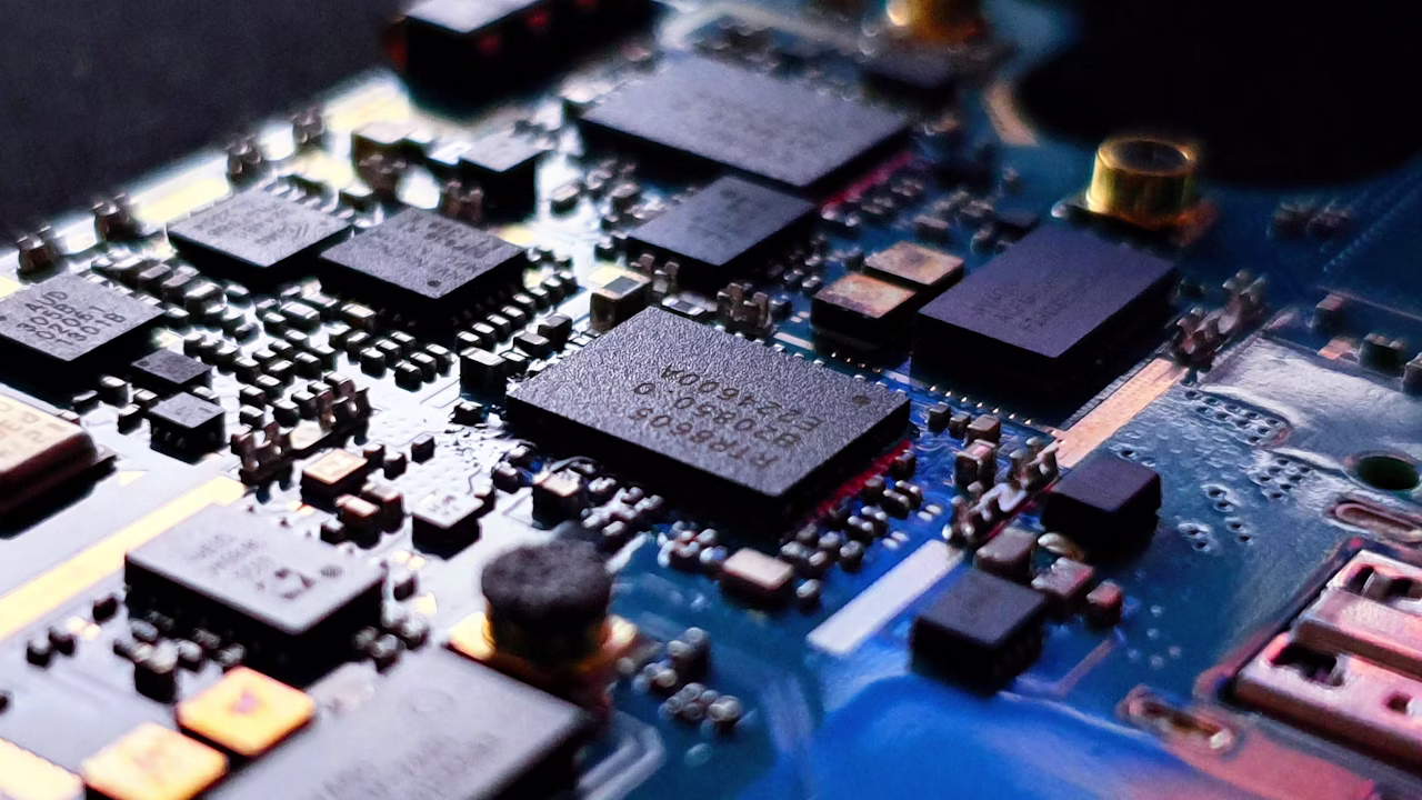 manutenção de celulares, notebooks, computadores e eletrônica geral